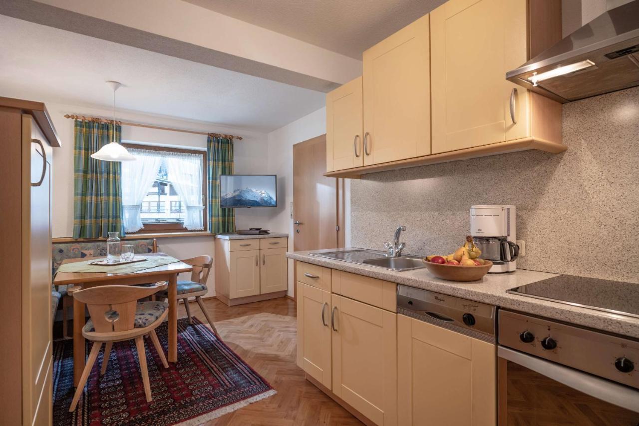Haus Penkenblick Apartment Mayrhofen Bagian luar foto
