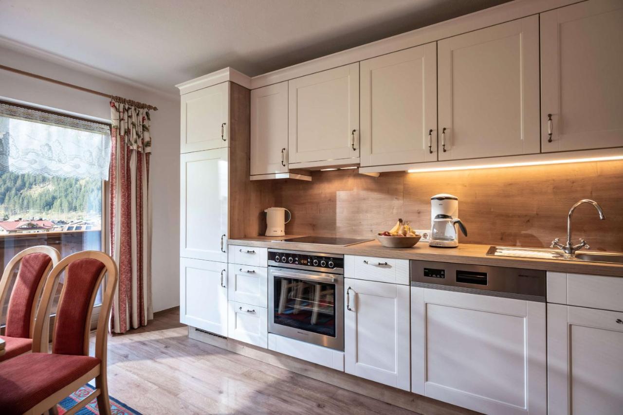 Haus Penkenblick Apartment Mayrhofen Bagian luar foto